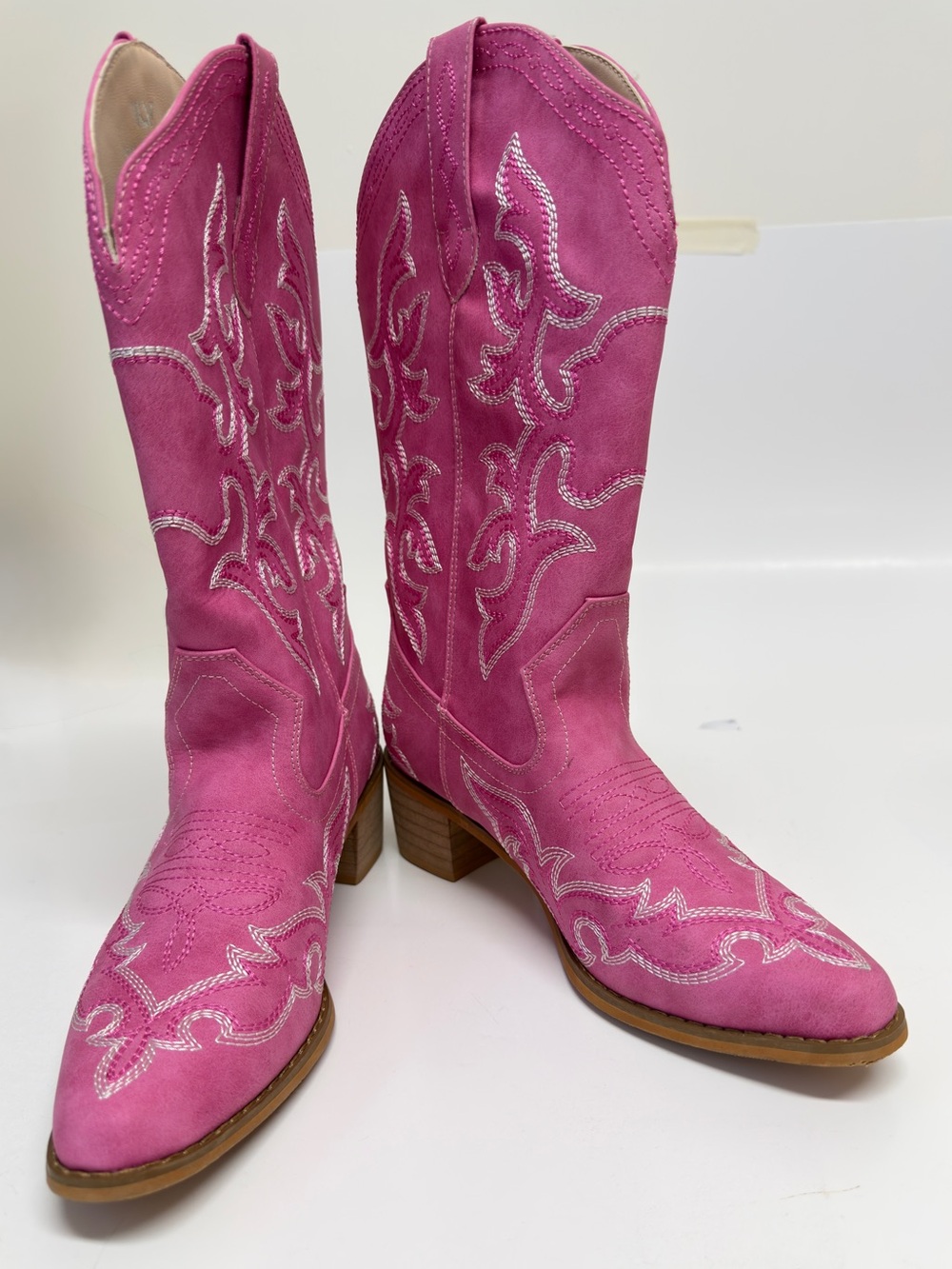 ILV Cowboy Boots Women 5 Pink Faux Suede Western Embroidered Pointed Toe